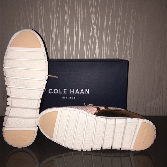 Cole Haan Zerogrand Quilted Women Size 7.5 Sneaker - Picture 7 of 7